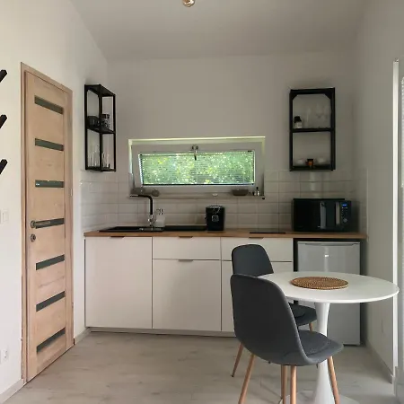 Angelit アパート ザラカロシュ